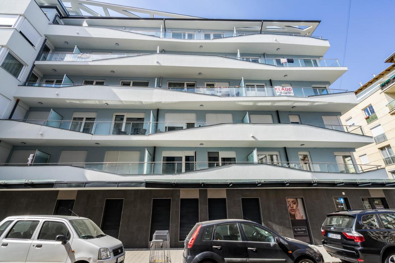 בודפשט Bpr Galactic Empire Home With Balcony מראה חיצוני תמונה
