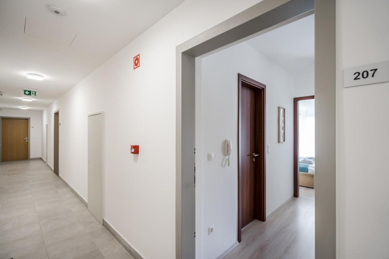 בודפשט Bpr Galactic Empire Home With Balcony מראה חיצוני תמונה